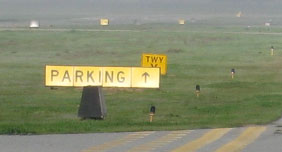 駐機場へのDestination sign